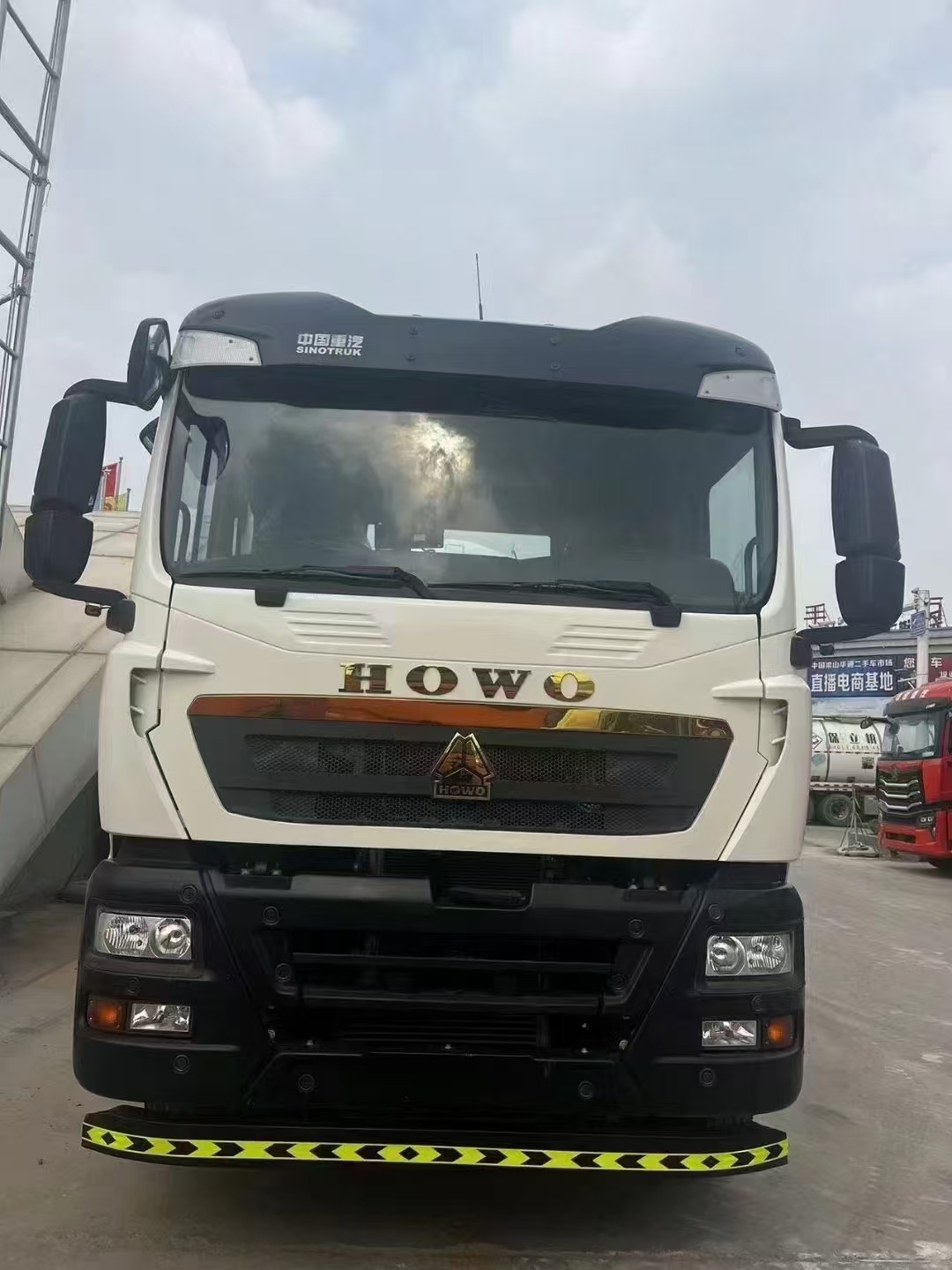 Cara TX; sasis truk dhasar campuran; Axle ngarep menyang Axle Tengah 4.9m, pigura 6.6m, gandar tengah kanggo mburi axle 1.35m, gandar tengah kanggo mburi 2.7m