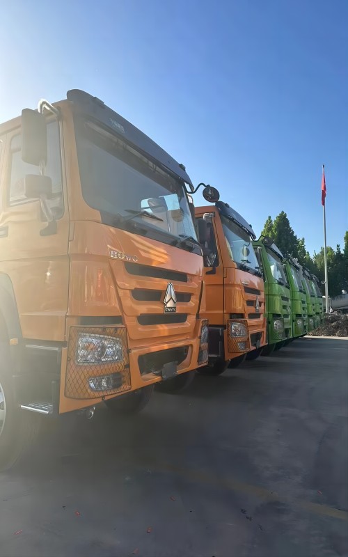 Sinotruk Country II lan Negara III Brand New 6 * 4 / * 8 4 Truk Dump